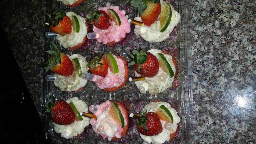 Daiquiri With A Twist | restaurant | 5730 SW Green Oaks Blvd, Arlington, TX 76017, USA | 8174766672 OR +1 817-476-6672