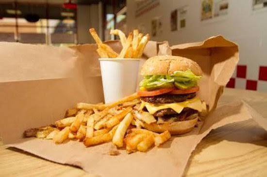 Five Guys | meal takeaway | 8324 International Dr, Orlando, FL 32819, USA | 4077302339 OR +1 407-730-2339