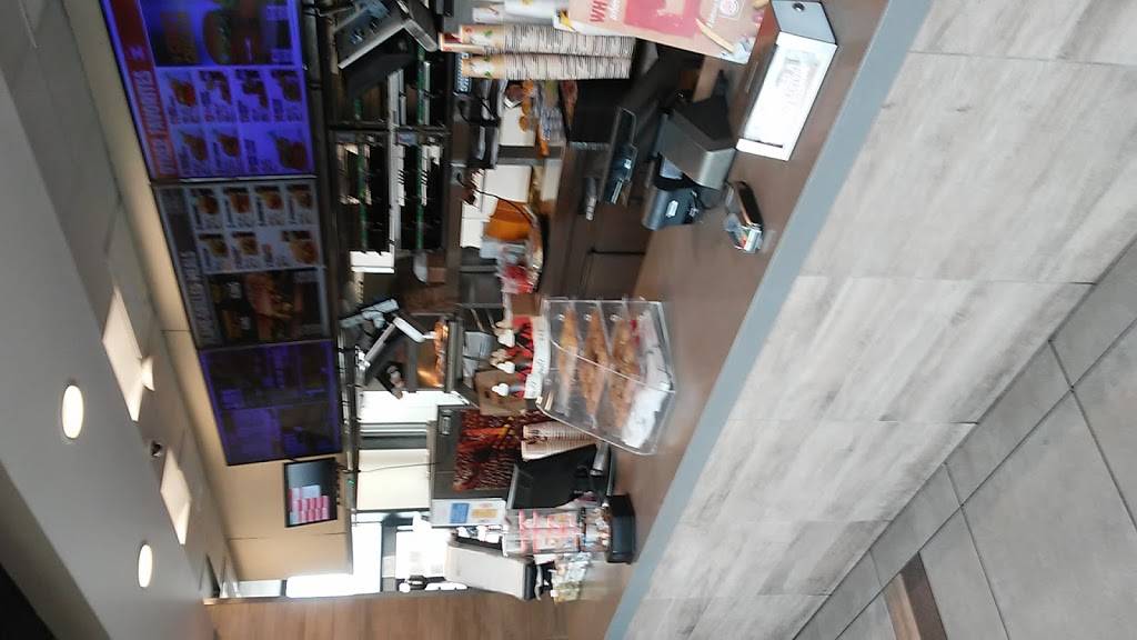 Burger King | restaurant | 353 South Kennedy Drive, Bradley, IL 60915, USA | 8159393538 OR +1 815-939-3538