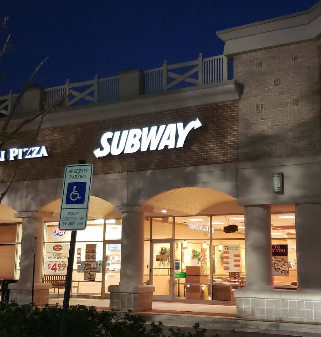 Subway Restaurants | restaurant | 42010 Village Center Plaza #140, Stone Ridge, VA 20105, USA | 7035428090 OR +1 703-542-8090
