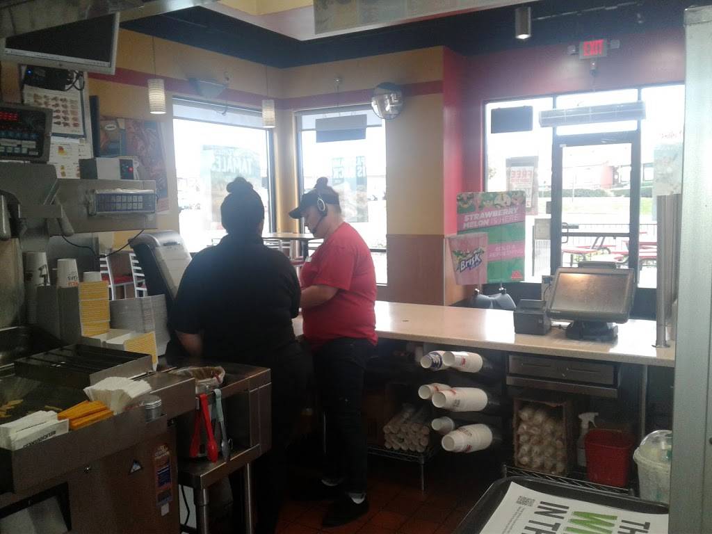 Wienerschnitzel | restaurant | 5100 Auburn Blvd, Sacramento, CA 95841, USA | 9163329404 OR +1 916-332-9404