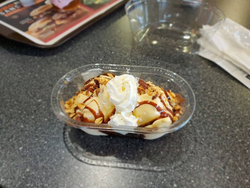 Braums Ice Cream & Burger Restaurant | restaurant | 2680 Main St, Frisco, TX 75033, USA | 2148721056 OR +1 214-872-1056