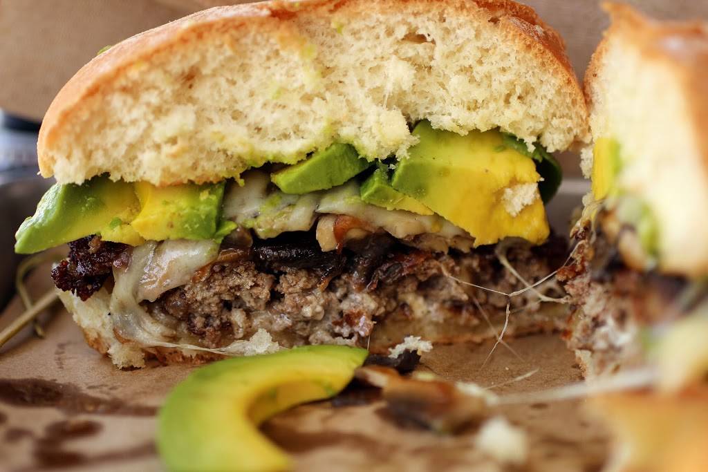 Armadillo Willys BBQ | restaurant | 878 Blossom Hill Rd, San Jose, CA 95123, USA | 4082247427 OR +1 408-224-7427