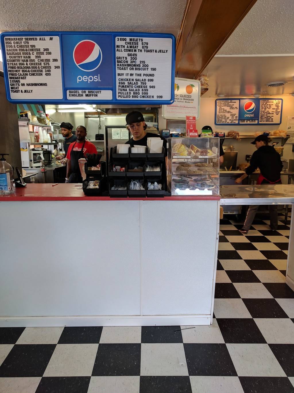 Community Deli | meal takeaway | 901 Oberlin Rd, Raleigh, NC 27605, USA | 9198966810 OR +1 919-896-6810