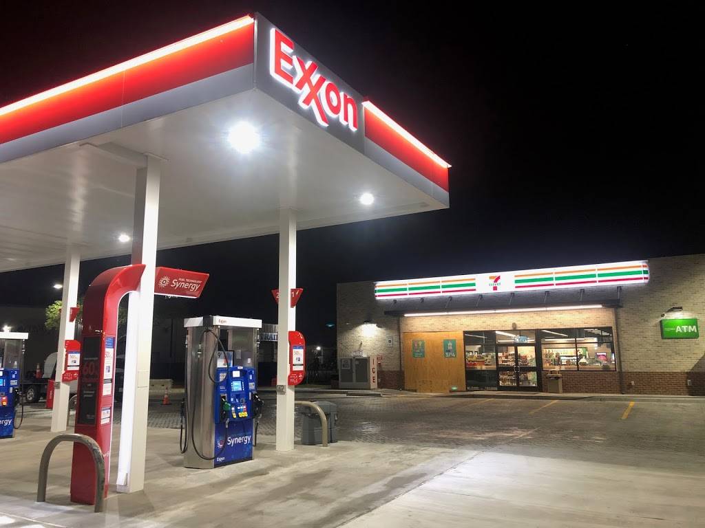 7-Eleven | bakery | 555 W Mockingbird Ln, Dallas, TX 75247, USA | 9729822208 OR +1 972-982-2208