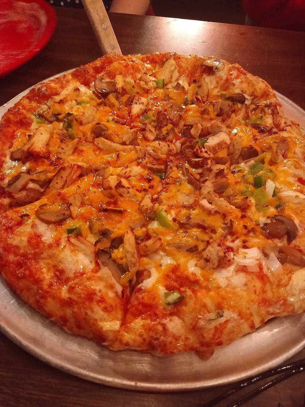 Pennys Five Star Pizza | restaurant | 1033 4th Ave, Lake Odessa, MI 48849, USA | 6163748813 OR +1 616-374-8813