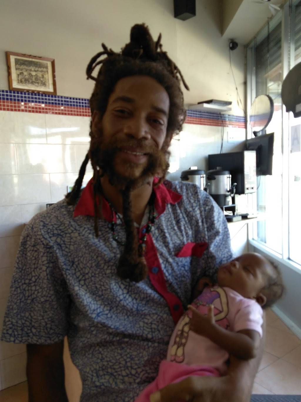 Central Caribbean Bakery | restaurant | 1322 E Gun Hill Rd, Bronx, NY 10469, USA | 3472753533 OR +1 347-275-3533