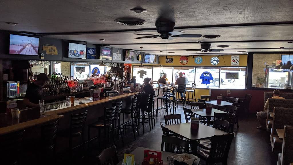 Dundee’s Place Bar and Grill | restaurant | 7024 Maple St, Omaha, NE 68104, USA | 4025024830 OR +1 402-502-4830