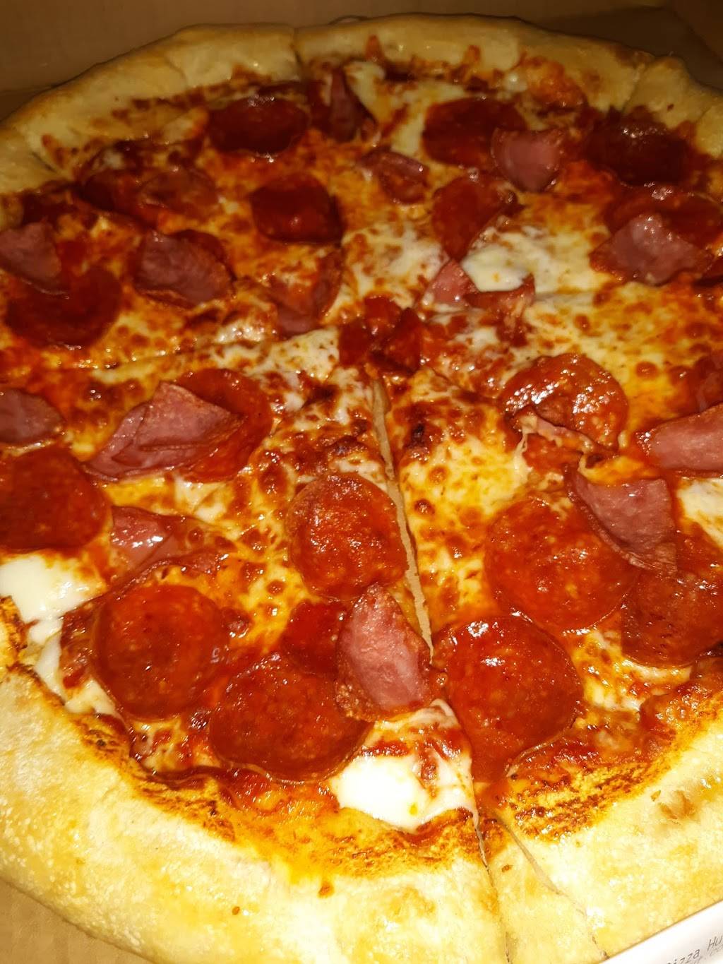 Pizza Hut | meal takeaway | 7820 Long Point Rd, Houston, TX 77055, USA | 7136888100 OR +1 713-688-8100