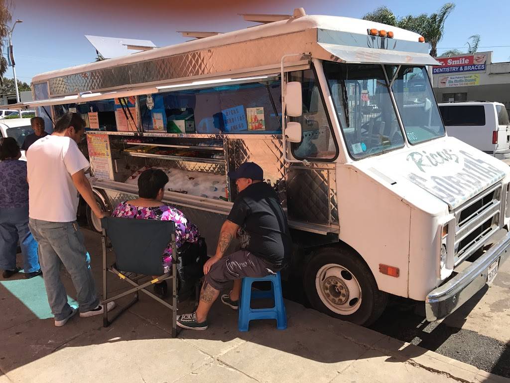 Ricas Gorditas | restaurant | 101 W Wilshire Ave, Santa Ana, CA 92707, USA | 7143768141 OR +1 714-376-8141