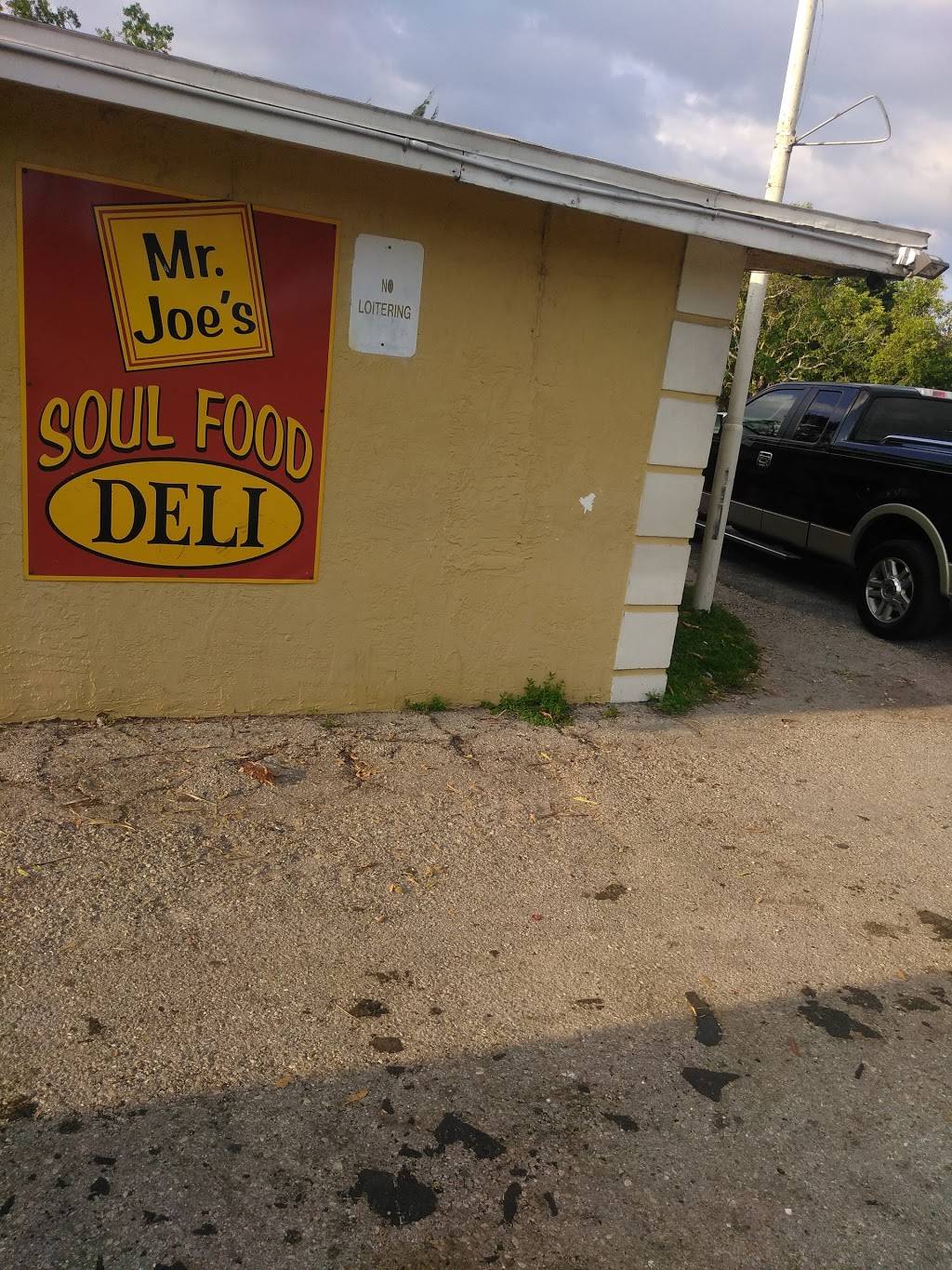 Mr. Joes Soul Food Deli | restaurant | 3615 Michigan Ave, Fort Myers, FL 33916, USA | 2393327703 OR +1 239-332-7703