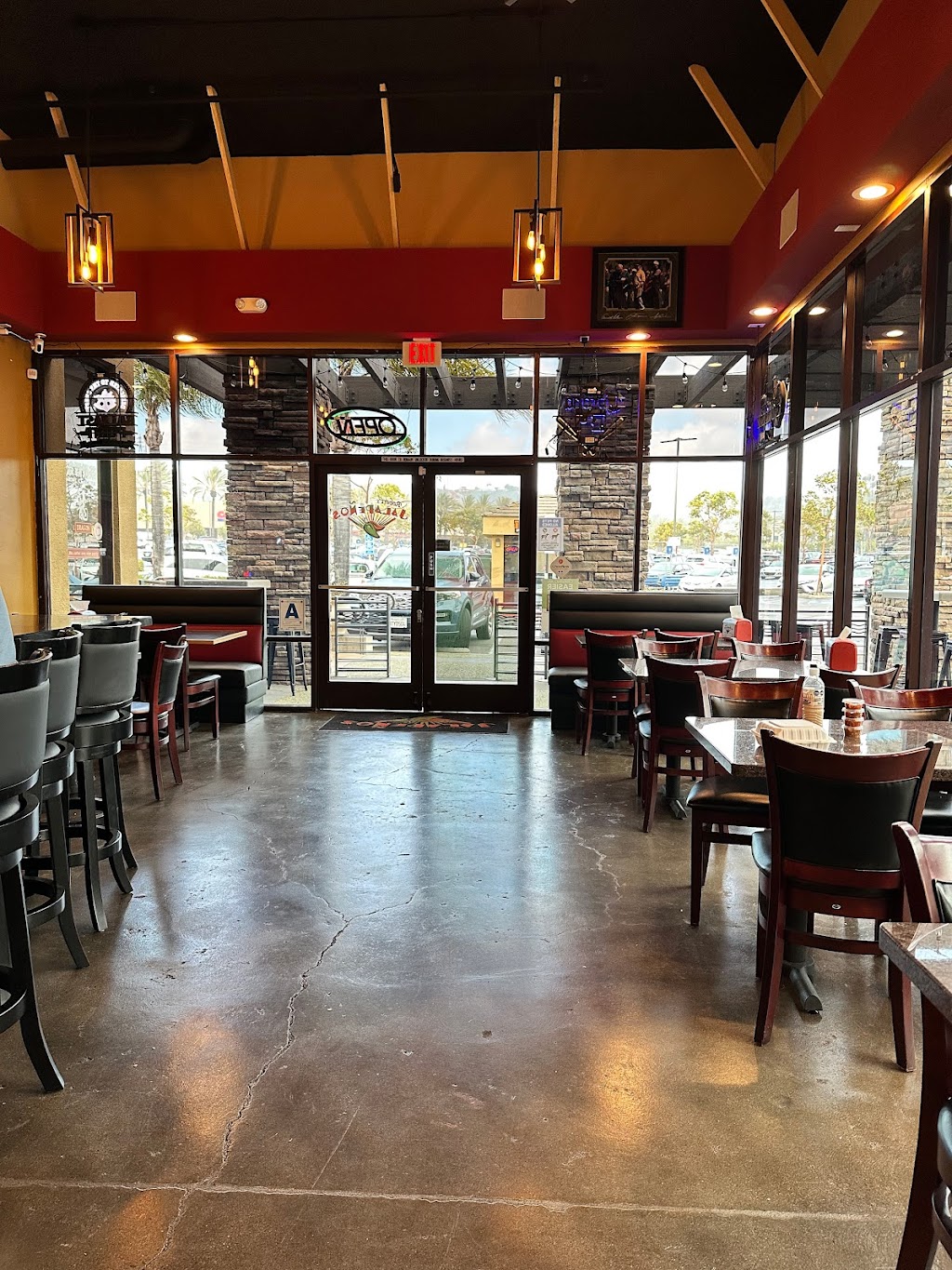 Roberts Jalapenos | restaurant | 2169 Fenton Pkwy UNIT 102, San Diego, CA 92108, USA | 6197982011 OR +1 619-798-2011