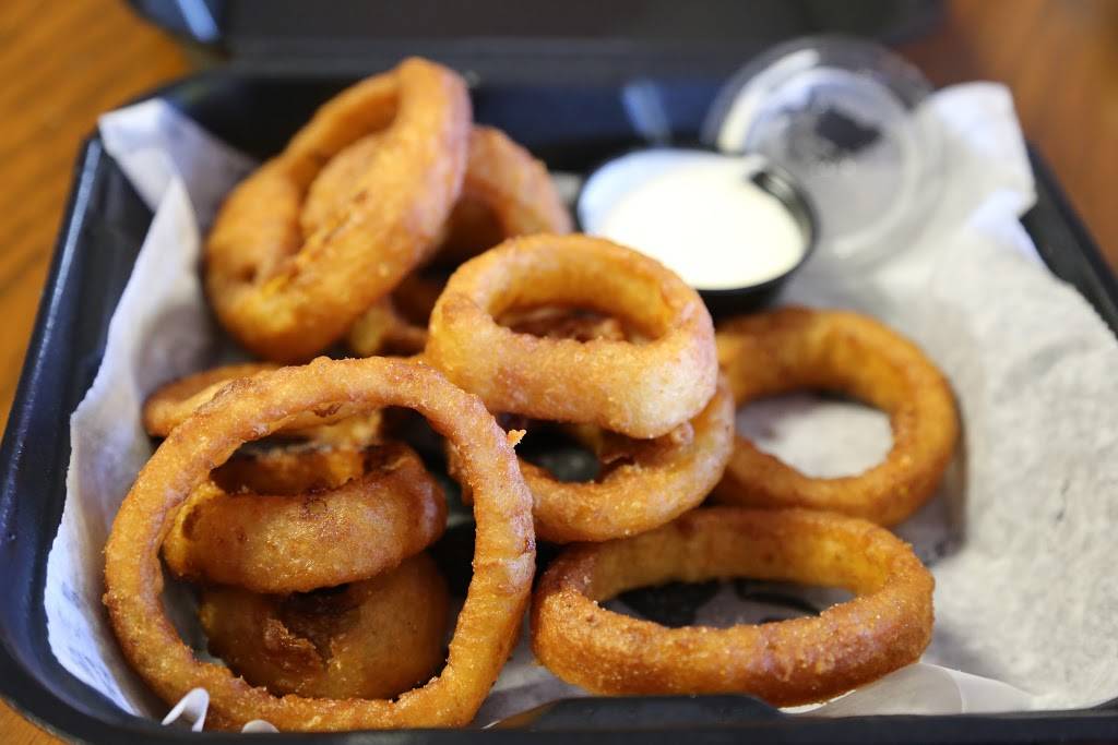 The Factory Pub n Grub | restaurant | 103 W 3rd St, Sterling, IL 61081, USA | 8155489550 OR +1 815-548-9550