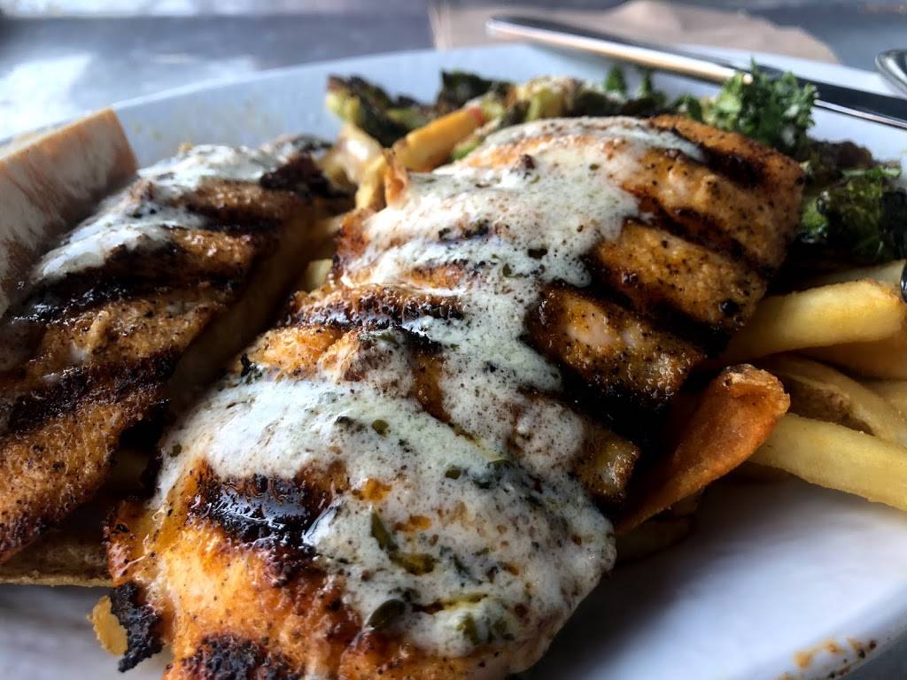 California Fish Grill | restaurant | 1135 E 19th St, Upland, CA 91784, USA | 9094735170 OR +1 909-473-5170