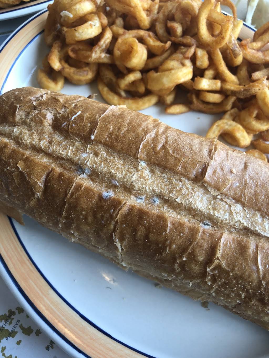 Acropolis Diner | restaurant | 1864 Dixwell Ave, Hamden, CT 06514, USA | 2032880400 OR +1 203-288-0400