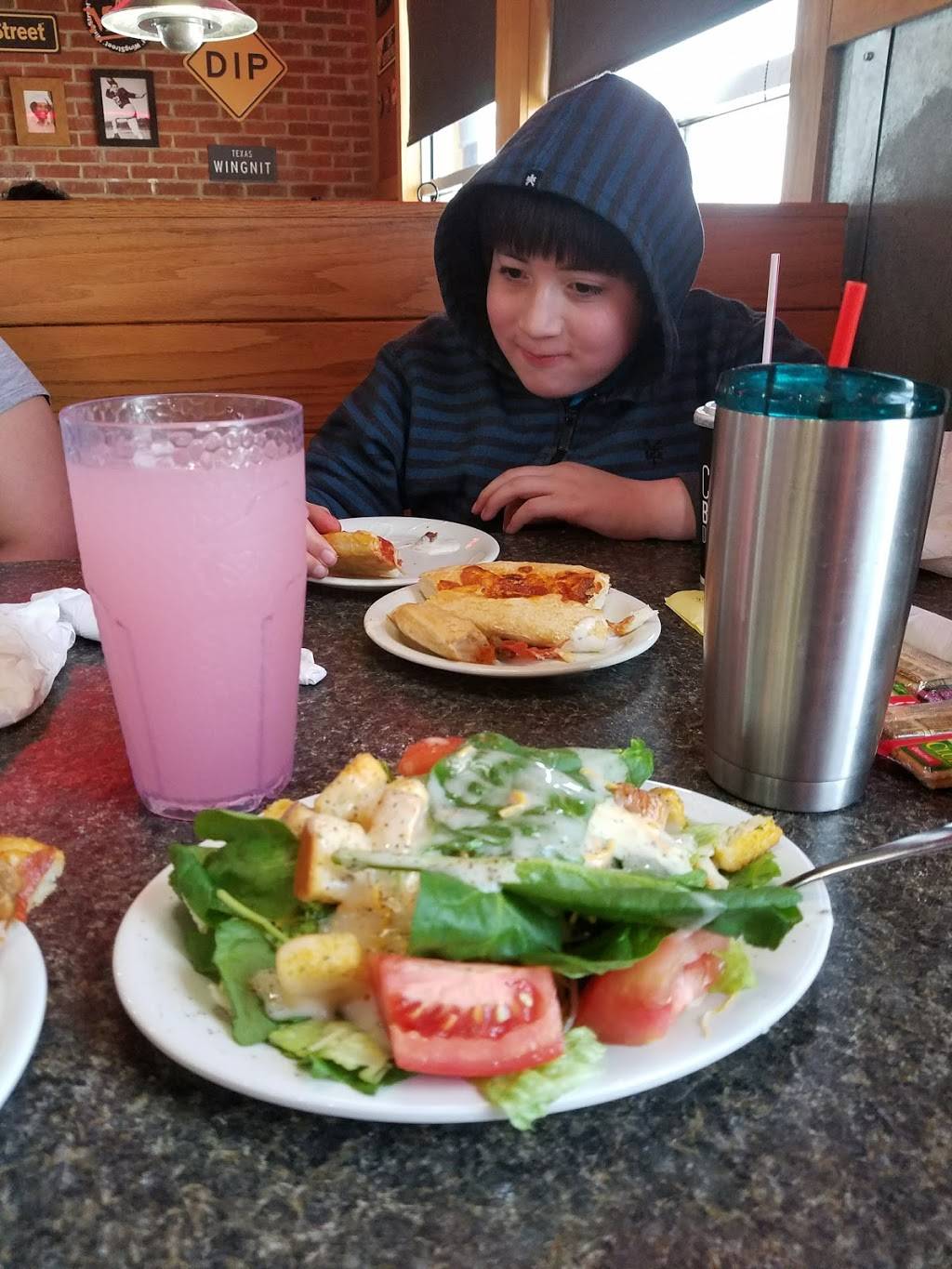 Pizza Hut | restaurant | 3404 N Navarro St, Victoria, TX 77901, USA | 3615753731 OR +1 361-575-3731