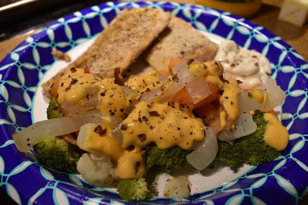 Time Warp Black Hole Bar and Grill | restaurant | 5402 SW 3rd St, Des Moines, IA 50315, USA | 5152189294 OR +1 515-218-9294