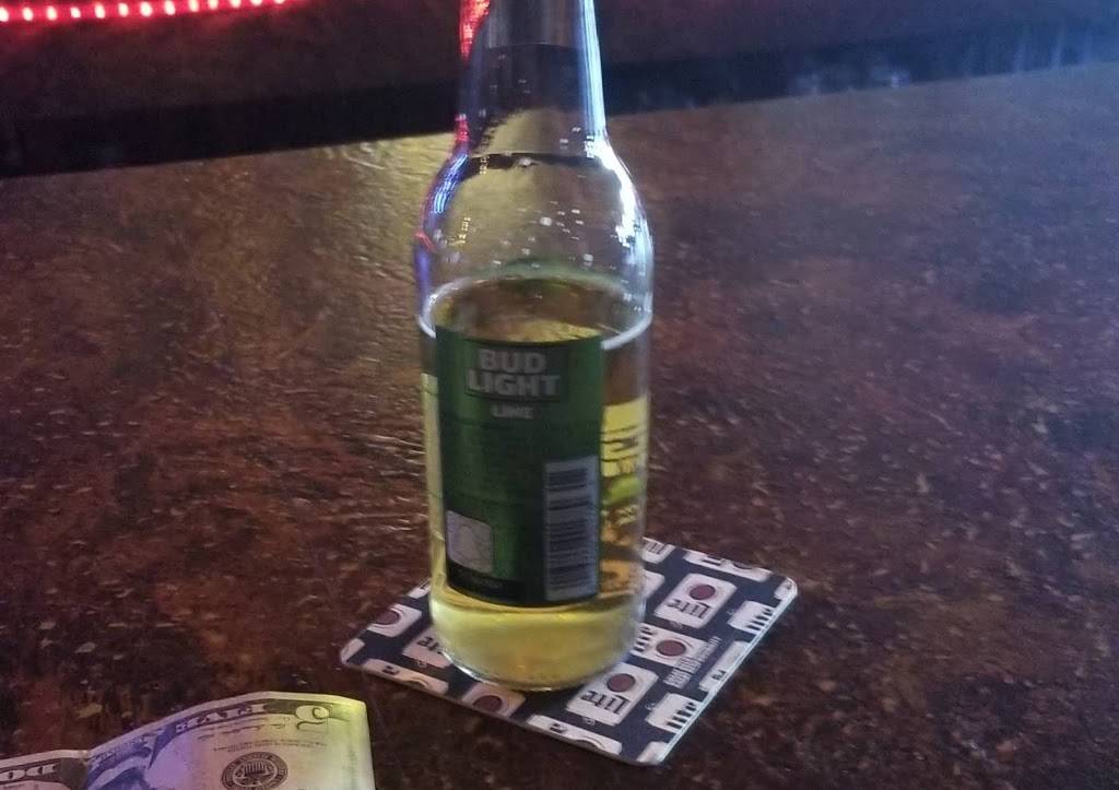 Sandys Elbow Room | restaurant | 488 Olean St, Schenectady, NY 12306, USA | 5183772622 OR +1 518-377-2622