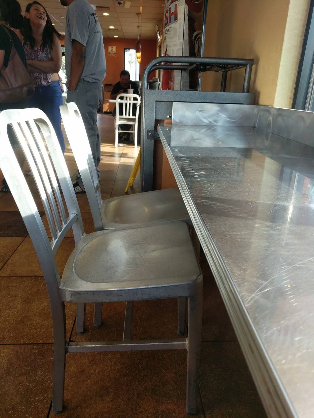 Jack in the Box | restaurant | 2098 S Garey Ave, Pomona, CA 91766, USA | 9096130425 OR +1 909-613-0425