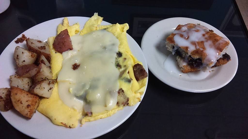 Rae Rae’s Restaurant | restaurant | Central Park Plaza 2468 Hwy 441, 27, Fruitland Park, FL 34731, USA | 3523231595 OR +1 352-323-1595