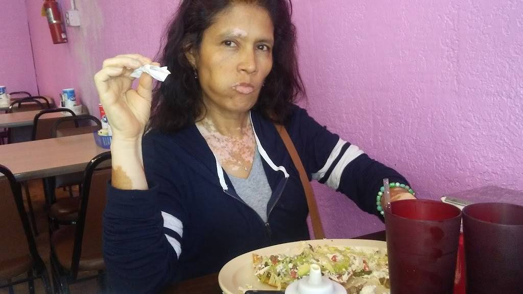 Guerreros Mexican Restaurant | restaurant | 1859 Rigsby Ave, San Antonio, TX 78210, USA | 2103332550 OR +1 210-333-2550