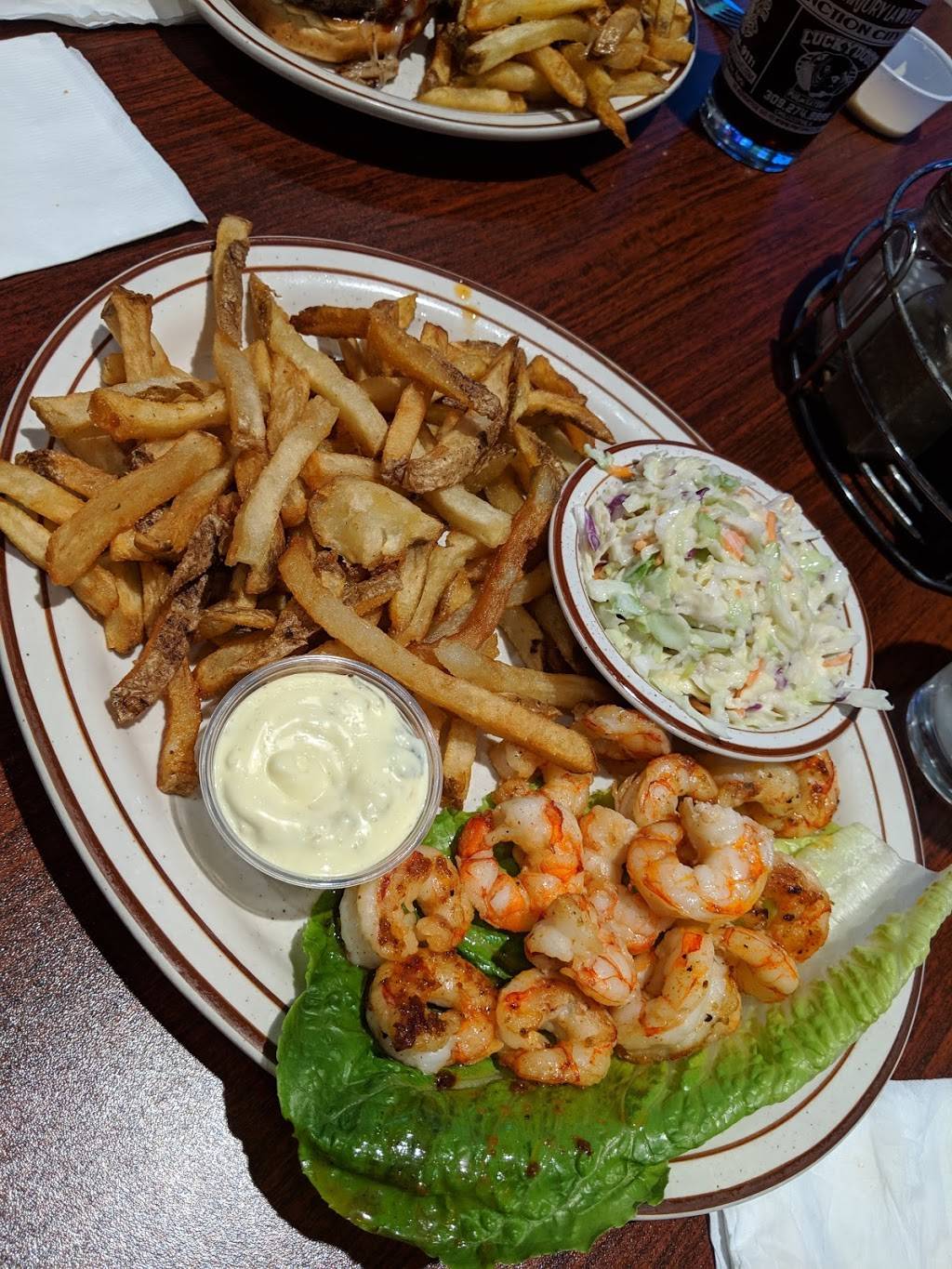 Braskys Bar & Grill | restaurant | 9901 N Knoxville Ave, Peoria, IL 61615, USA | 3092408422 OR +1 309-240-8422