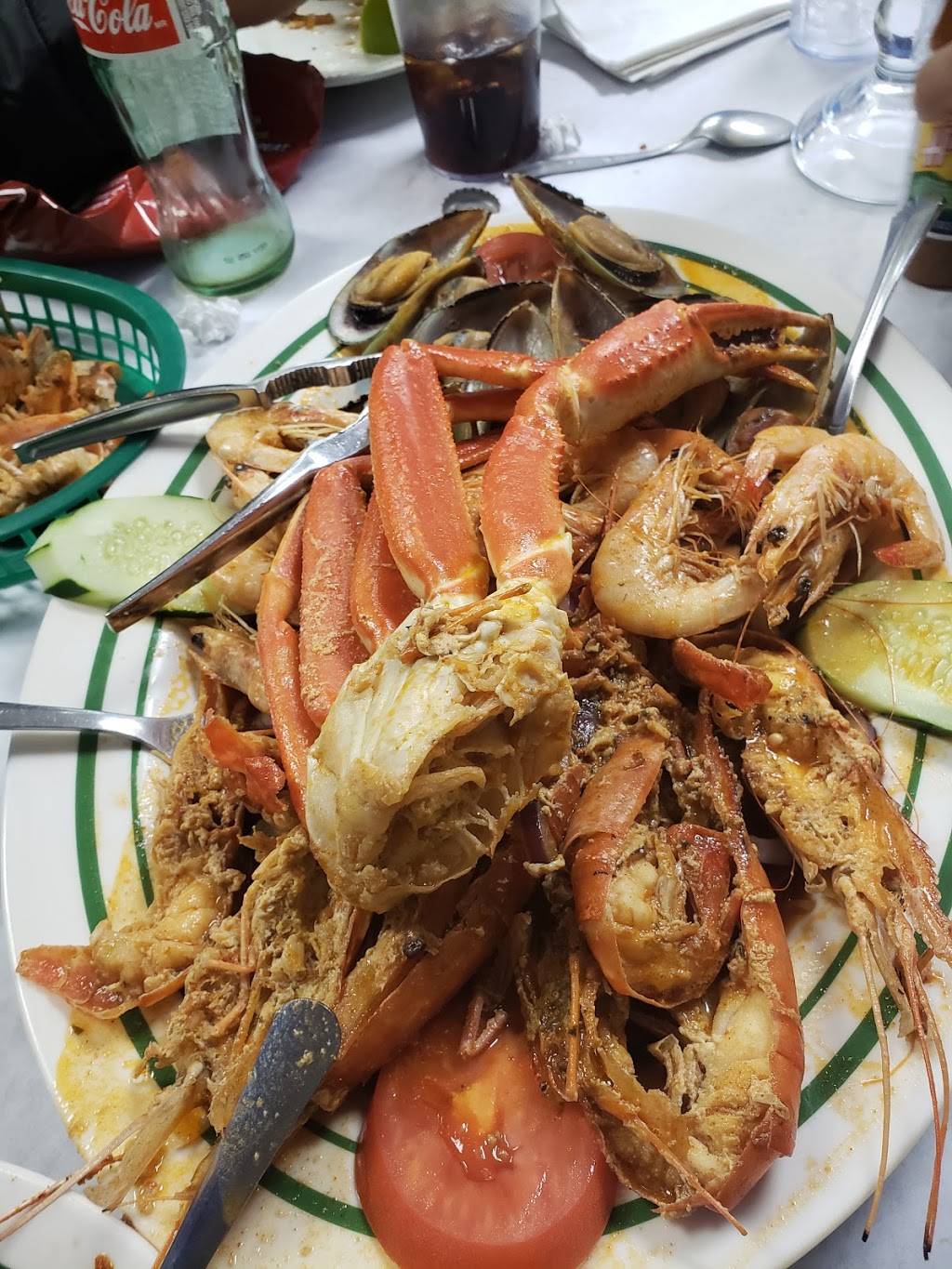 Mariscos Nayarit Restaurant | restaurant | 4318 W Fullerton Ave, Chicago, IL 60639, USA | 7732523840 OR +1 773-252-3840