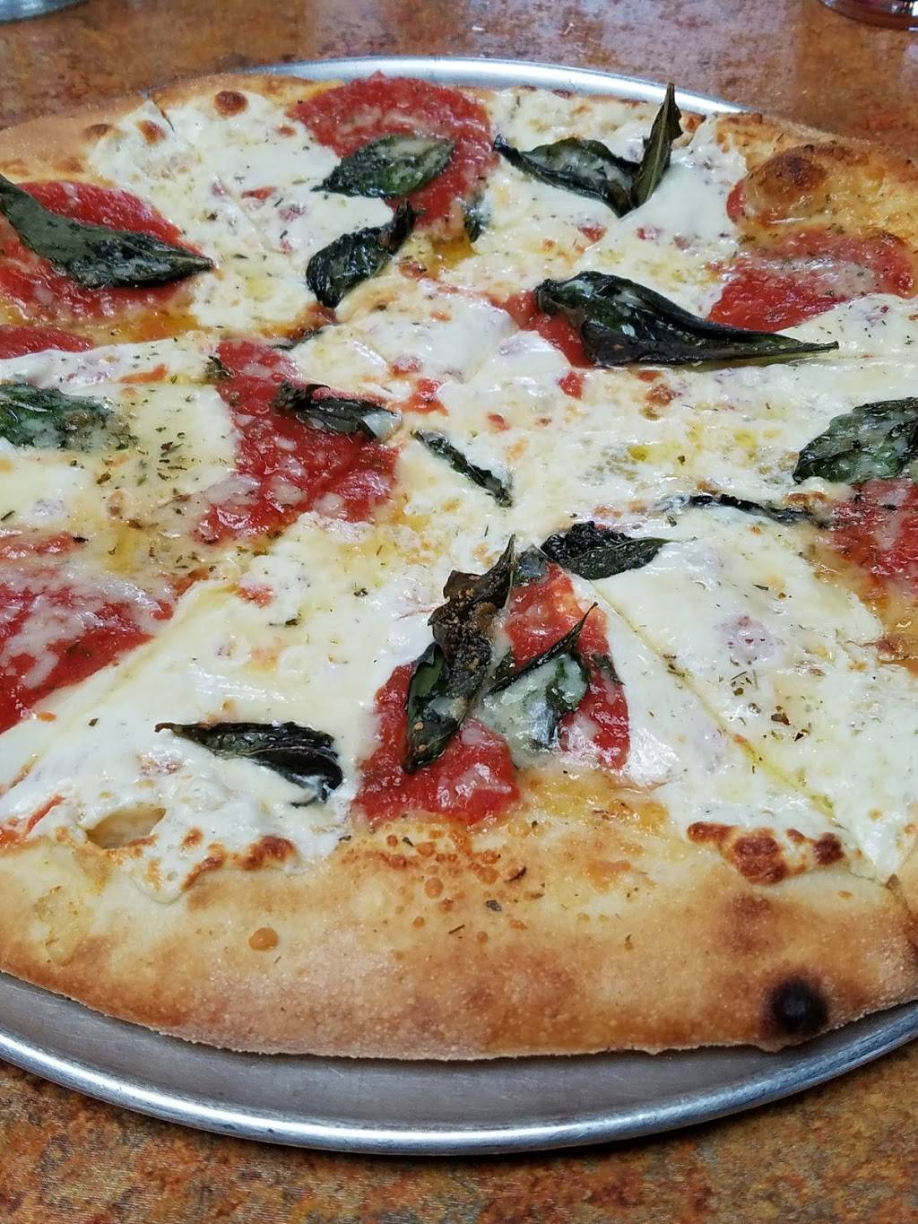 Iron Horse Ale House | restaurant | 6158 N Northwest Hwy, Chicago, IL 60631, USA | 7737631800 OR +1 773-763-1800