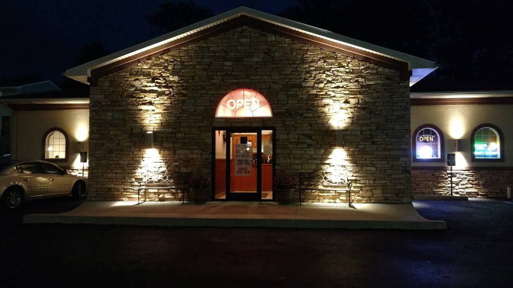 Three Guys Pizzeria | restaurant | 95 N Mountain Blvd, Mountain Top, PA 18707, USA | 5704742100 OR +1 570-474-2100