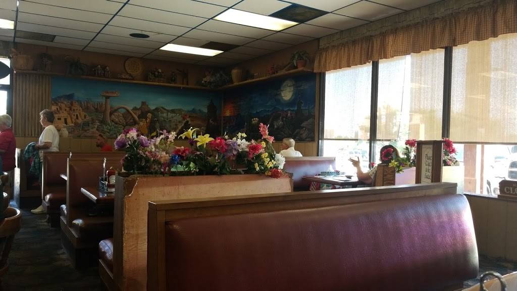 Susies Country Oaks Café | restaurant | 1000 Melody Ln STE 120, Roseville, CA 95678, USA | 9167860274 OR +1 916-786-0274