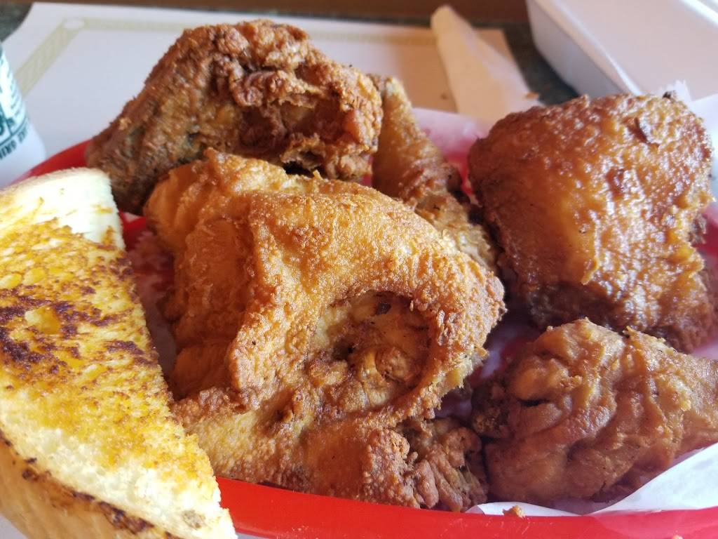 Scullys Silver Lake Grill | restaurant | 107 S Cogswell Dr, Silver Lake, WI 53170, USA | 2628894727 OR +1 262-889-4727