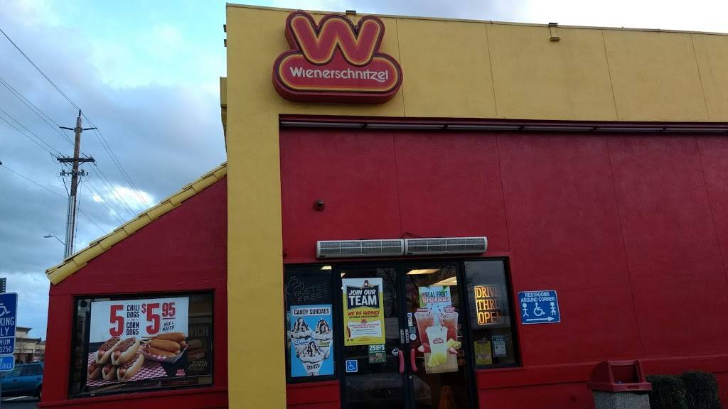 Wienerschnitzel | restaurant | 898 Sunrise Ave, Roseville, CA 95661, USA | 9167839112 OR +1 916-783-9112