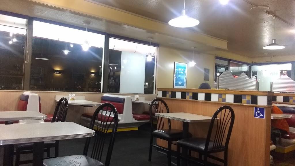 Carls Jr. | restaurant | 551 N Hollywood Way, Burbank, CA 91505, USA | 8188486166 OR +1 818-848-6166