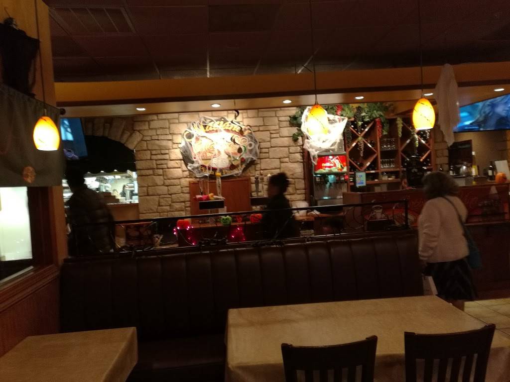 Macianos Pizza & Pastaria | restaurant | 2460 S Eola Rd # A, Aurora, IL 60503, USA | 6305859700 OR +1 630-585-9700