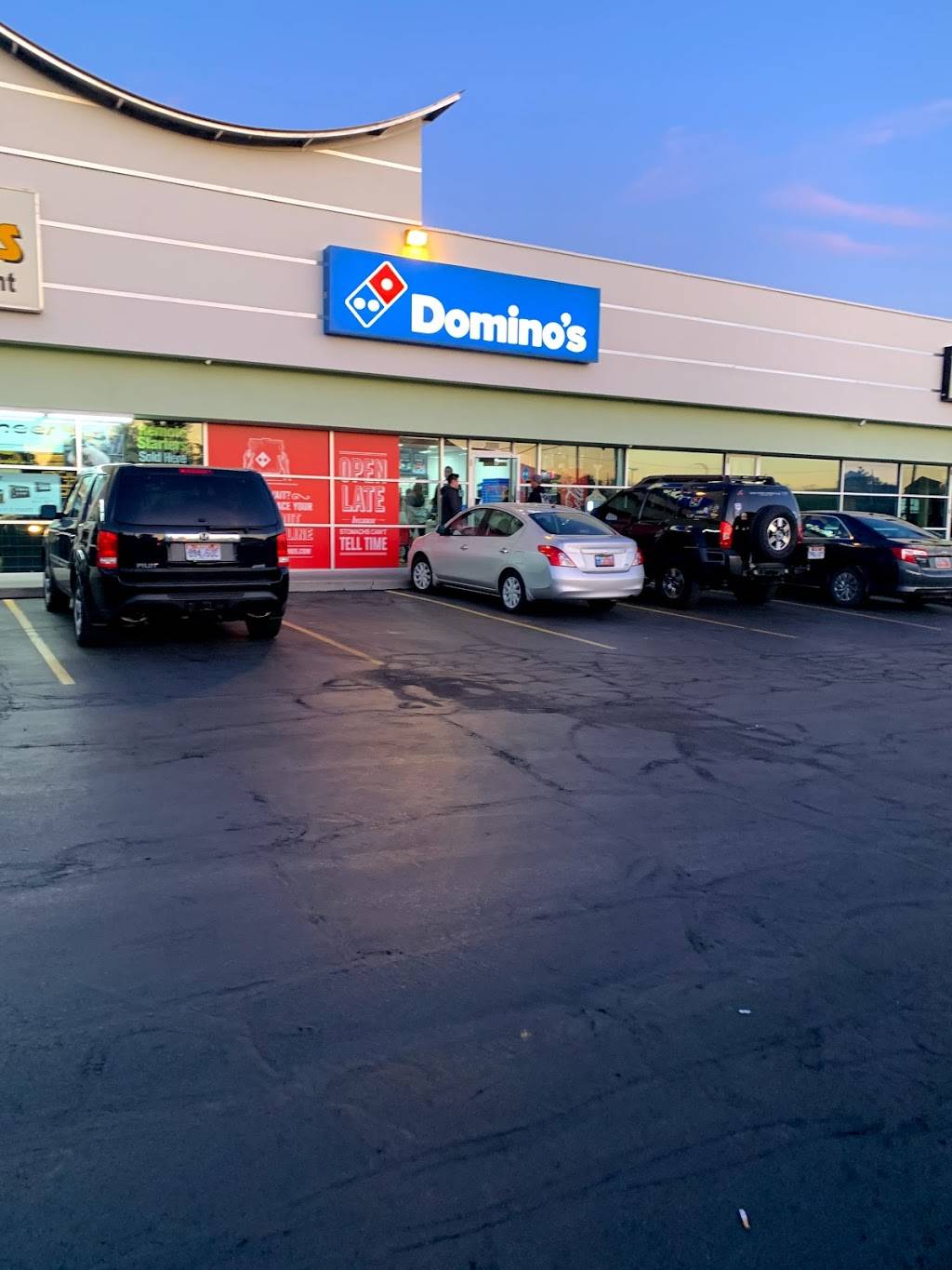 Dominos Pizza | meal delivery | 1596 N Hill Field Rd, Layton, UT 84041, USA | 8017289188 OR +1 801-728-9188