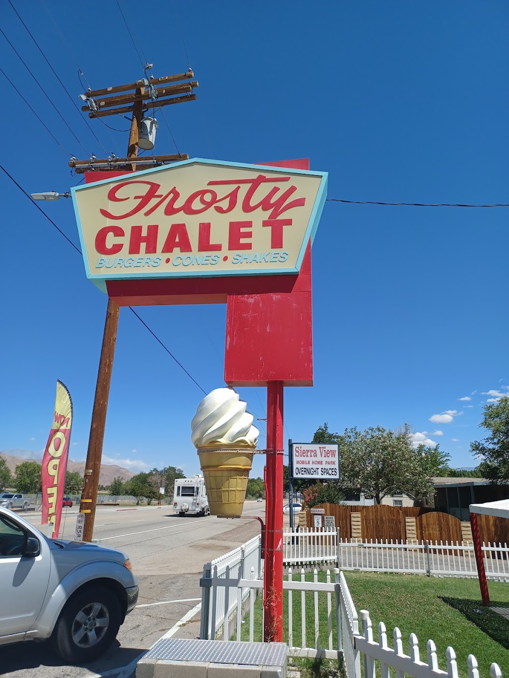 Frosty Chalet | restaurant | 500 N Main St, Lone Pine, CA 93545, USA | 7609204940 OR +1 760-920-4940