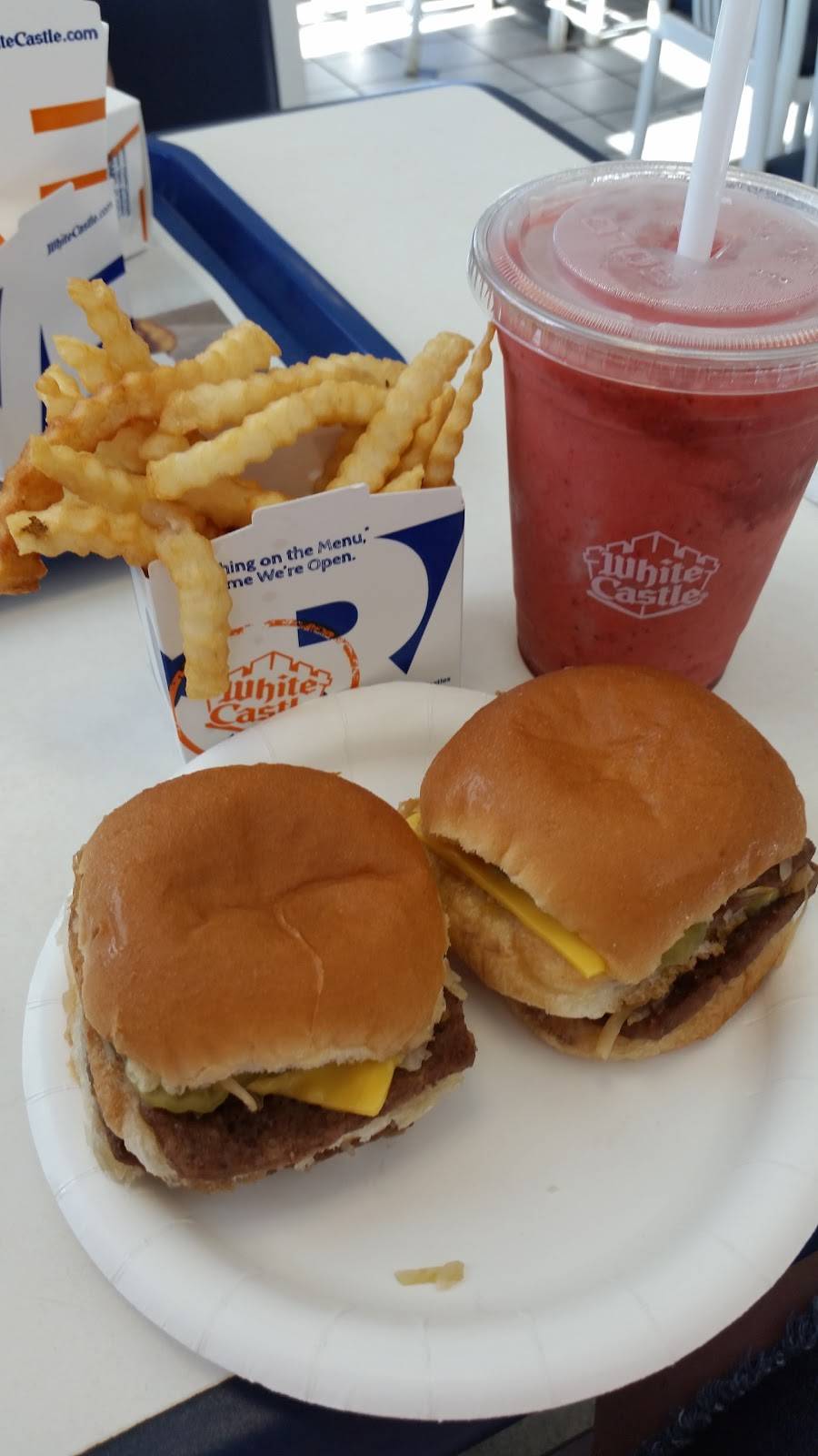 White Castle | restaurant | 2430 Landmark Ave NE, Corydon, IN 47112, USA | 8127386551 OR +1 812-738-6551