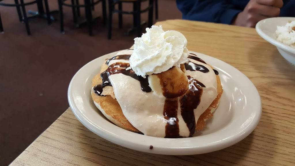 Kavas Pancake House | restaurant | 100 Muldoon Rd, Anchorage, AK 99504, USA | 9073325282 OR +1 907-332-5282