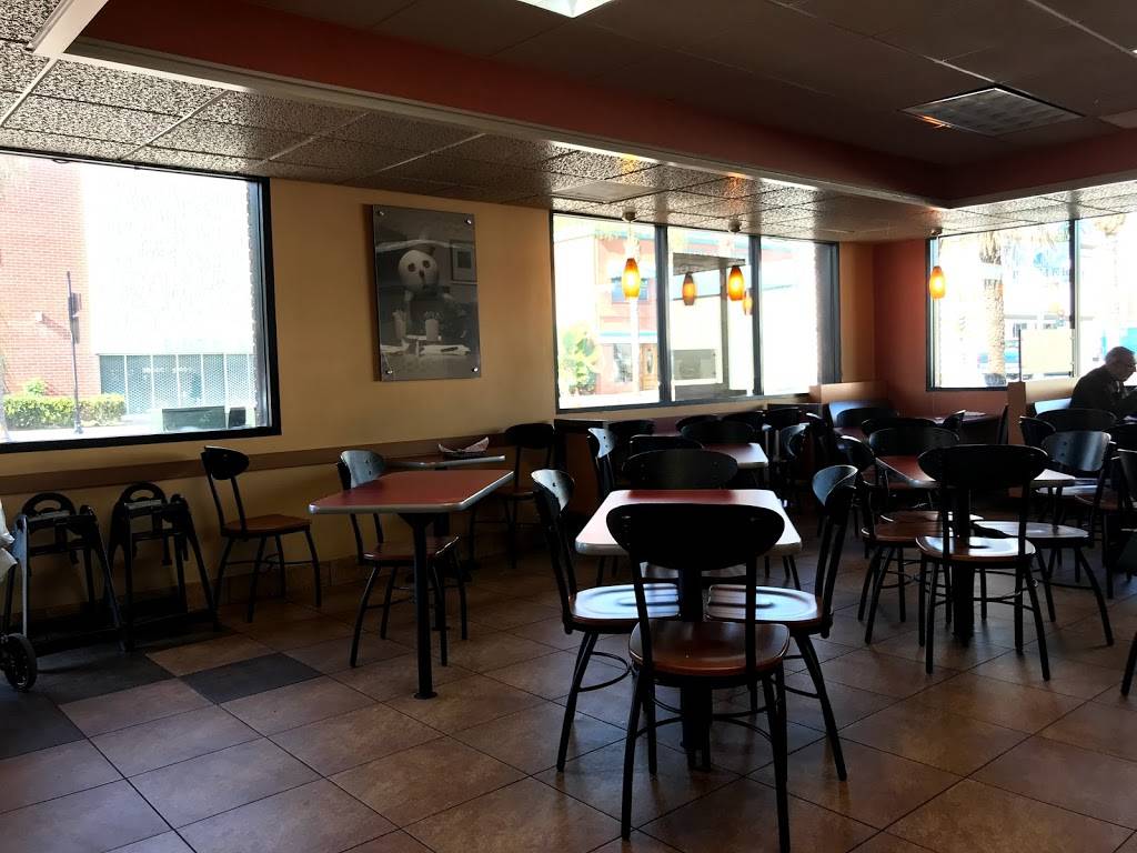 Jack in the Box | restaurant | 601 N Main St, Santa Ana, CA 92701, USA | 7148364368 OR +1 714-836-4368