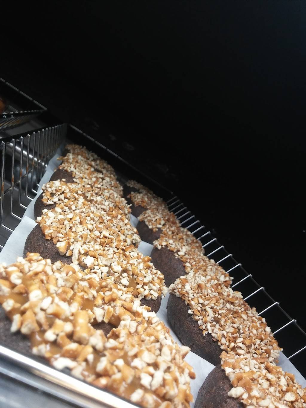 Dunkin | bakery | 2711 E 10th St, Jeffersonville, IN 47130, USA | 8129130494 OR +1 812-913-0494