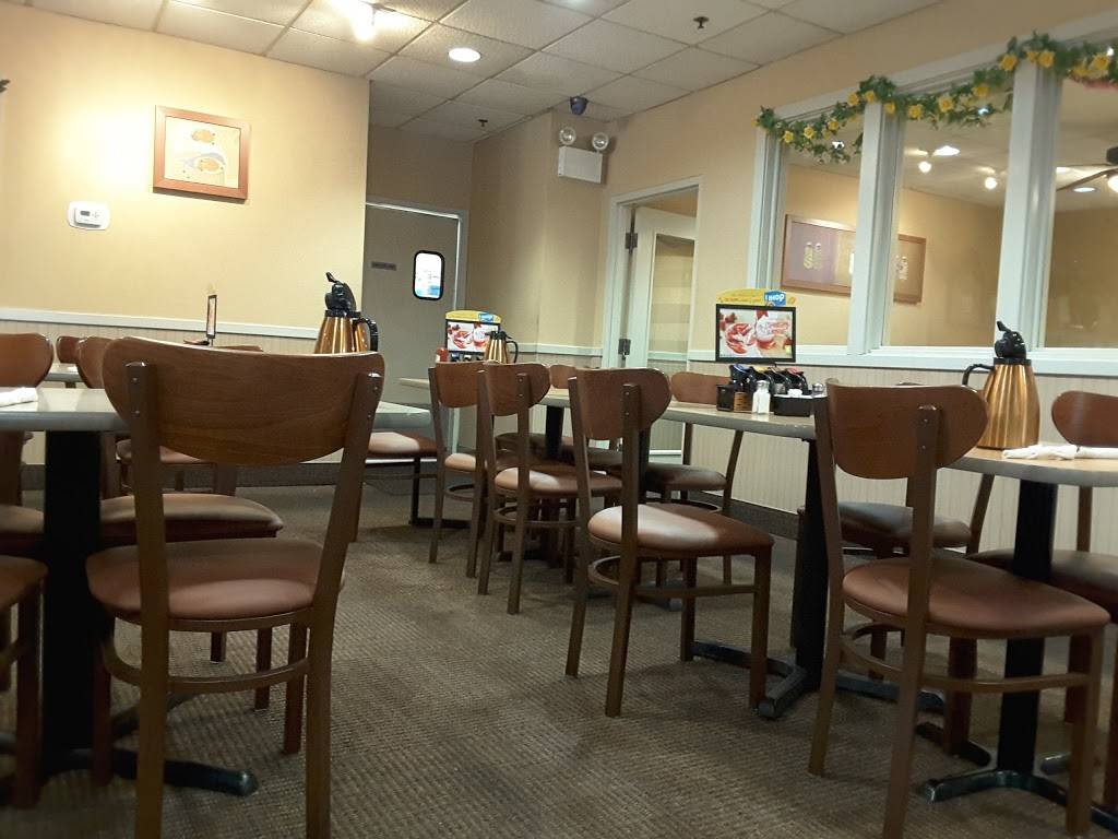 IHOP | bakery | 110 Lincoln Hwy Oxford Point Shopping Center, Fairless Hills, PA 19030, USA | 2152691565 OR +1 215-269-1565