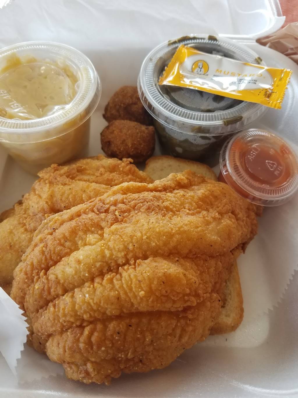 Sea Kings | restaurant | 5523 E 38th St, Indianapolis, IN 46218, USA | 3173841737 OR +1 317-384-1737