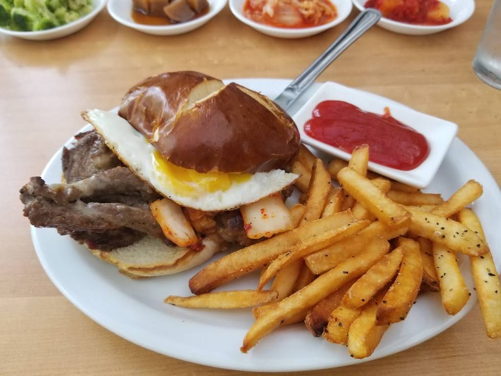 Gogi Bros. House | restaurant | 6407 City W Pkwy STE C-7, Eden Prairie, MN 55344, USA | 9529414644 OR +1 952-941-4644