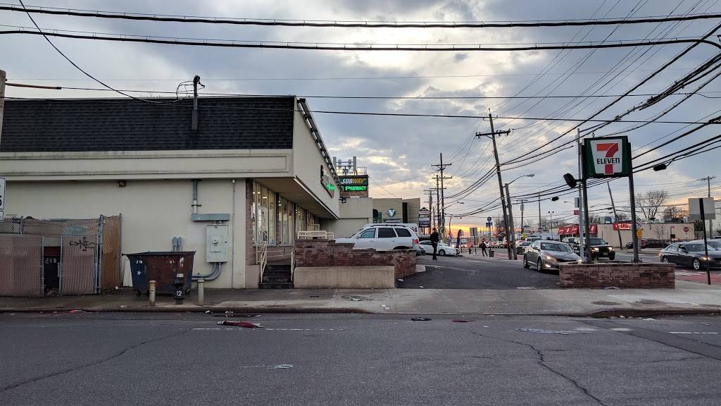 Subway Restaurants | restaurant | 1750 Hylan Blvd, Staten Island, NY 10305, USA | 7183515690 OR +1 718-351-5690