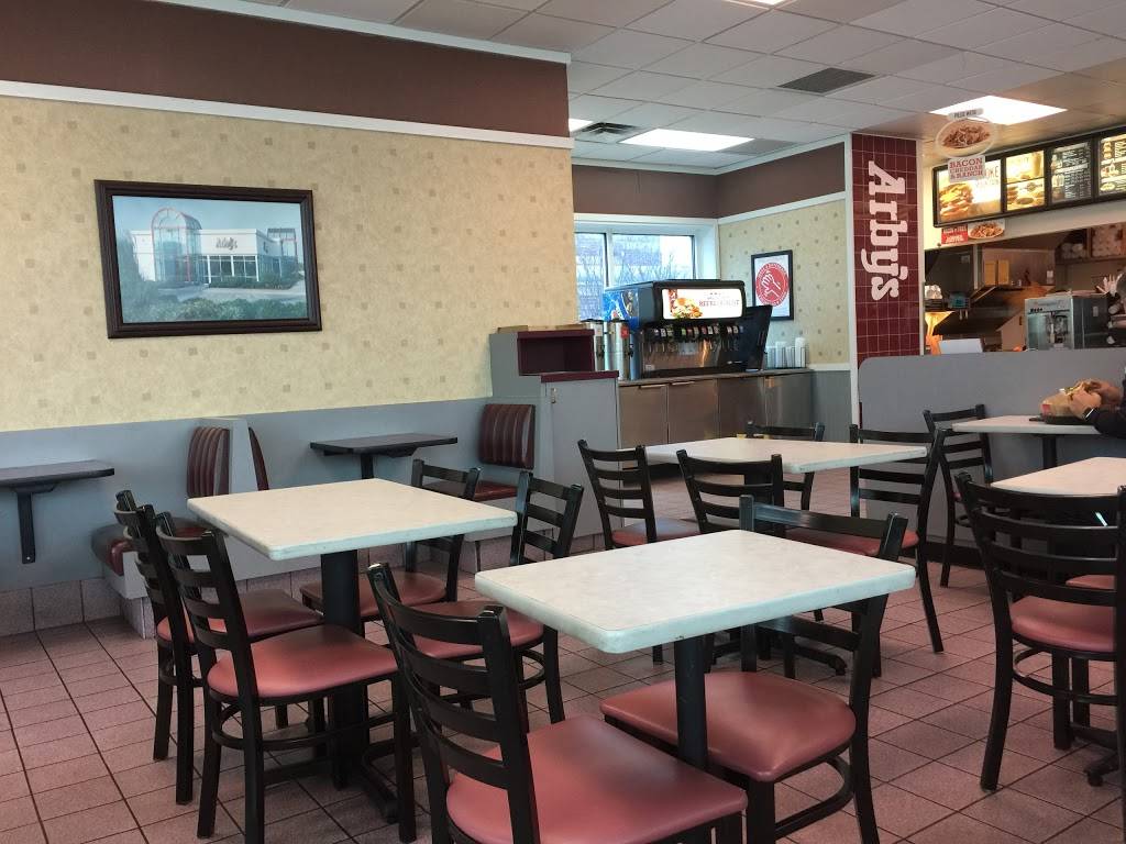 Arbys | restaurant | 1820 N Plano Rd, Richardson, TX 75081, USA | 9724375205 OR +1 972-437-5205