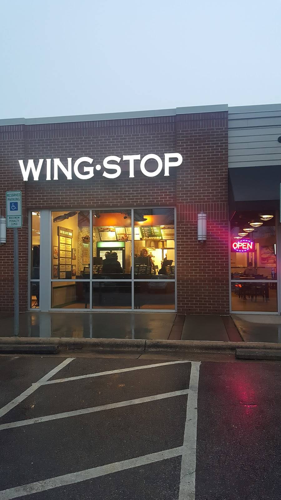 Wingstop | restaurant | 684A Cary Towne Blvd, Cary, NC 27511, USA | 9192340736 OR +1 919-234-0736