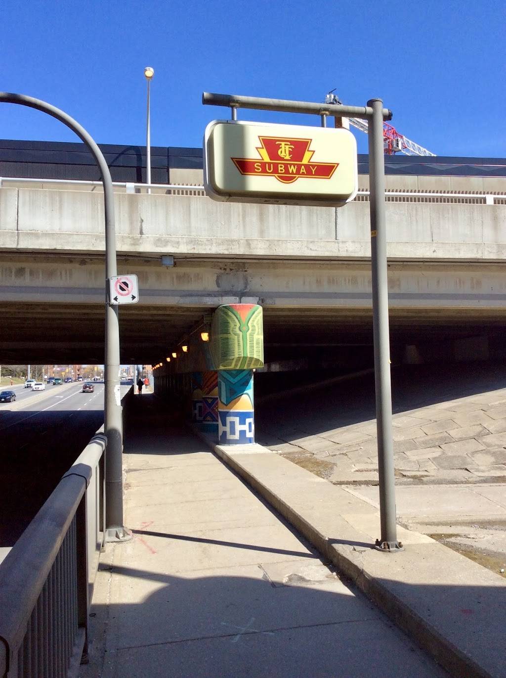 Subway | restaurant | 708 Wilson Ave, North York, ON M3K 1E1, Canada | 4166318448 OR +1 416-631-8448