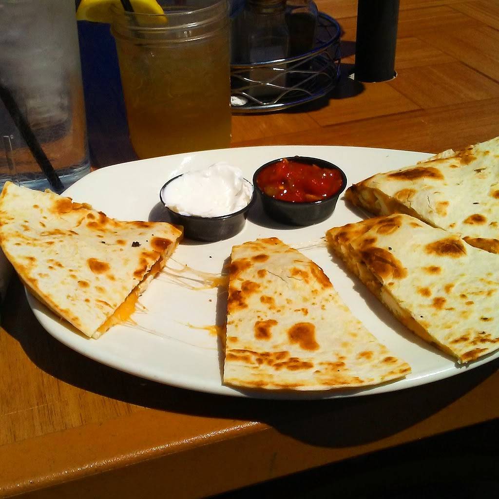 Finleys Grill & Smokehouse | restaurant | 5160 W Main St, Kalamazoo, MI 49009, USA | 2693424360 OR +1 269-342-4360