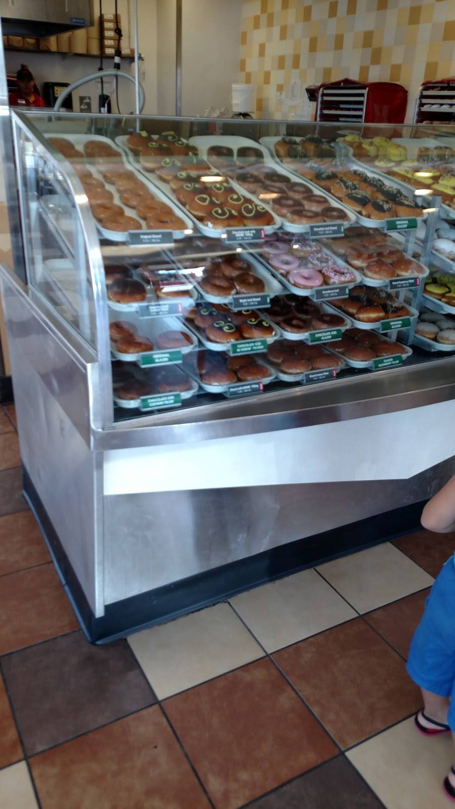 Krispy Kreme | bakery | 2670 Coors Blvd NW, Albuquerque, NM 87120, USA | 5053521212 OR +1 505-352-1212