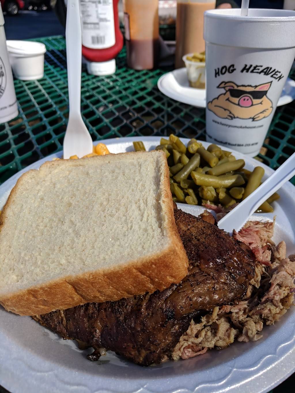 Henrys Smokehouse | restaurant | 240 Wade Hampton Blvd, Greenville, SC 29609, USA | 8642327774 OR +1 864-232-7774